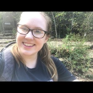 Meet your Posher, Abbey